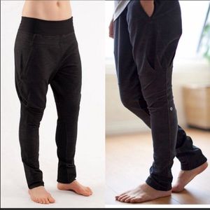 LuluLemon “it’s happening” pants